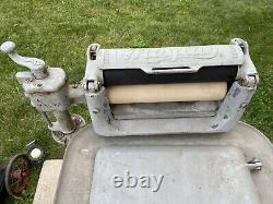 Antique 1937 Maytag Wringer Washer Gas Powered Model 82 Twin Cylinder 823319
