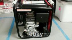 Honda EB2800i Gas-Powered Inverter Generator DISPLAY MODEL HAD FUEL IN IT