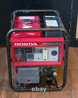 (MA5) Honda Power Equipment EB3000C 3000W Portable Gas Industrial Generator